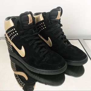 Nike Dunk Sky Hi black and gold